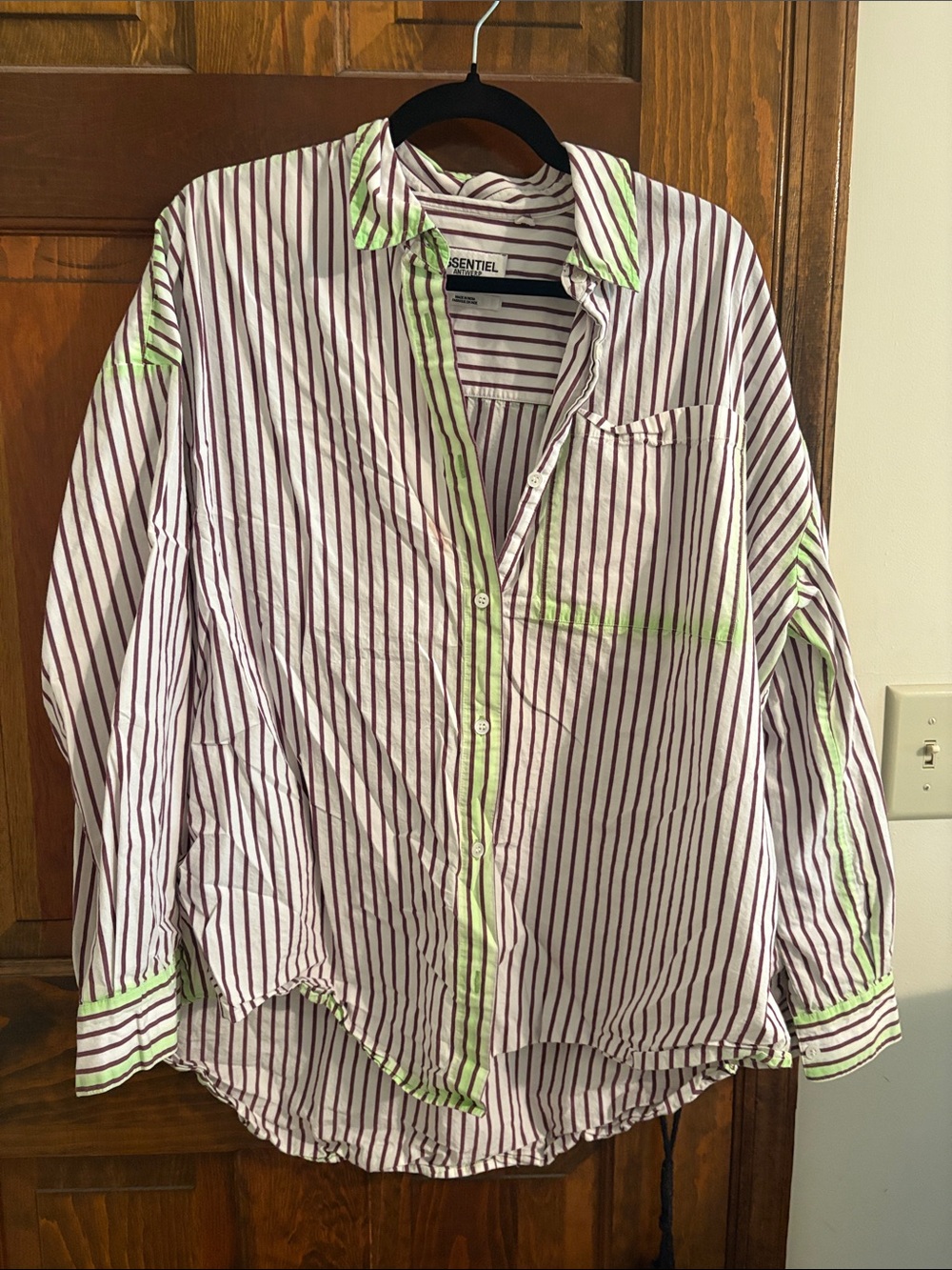 Women's highlight  Striped Button-Up Shirt in White and Burgundy green
